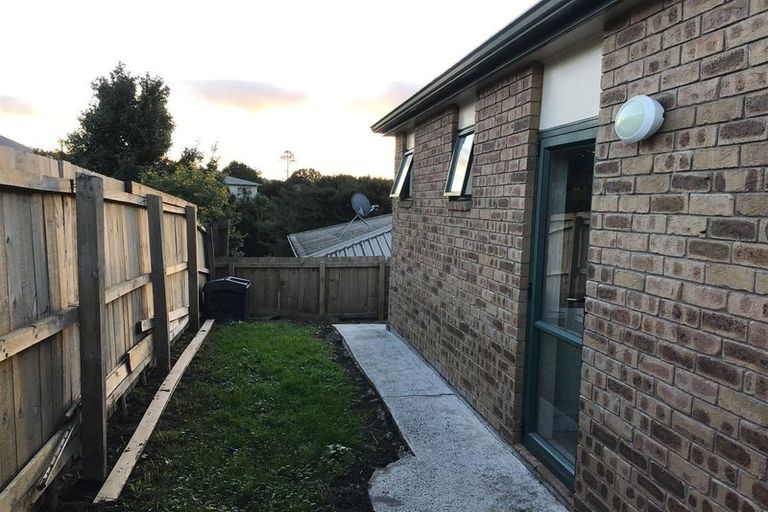 Photo of property in 36 Woodbank Drive, Glen Eden, Auckland, 0602