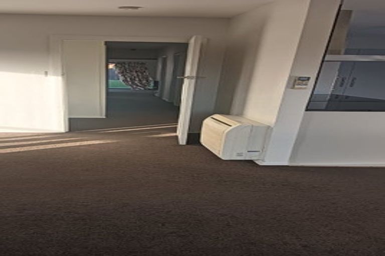 Photo of property in 10 Inca Place, Redwood, Christchurch, 8051