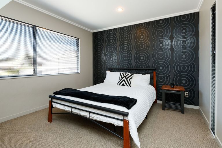 Photo of property in 5 Silkwood Place, Fitzherbert, Palmerston North, 4410