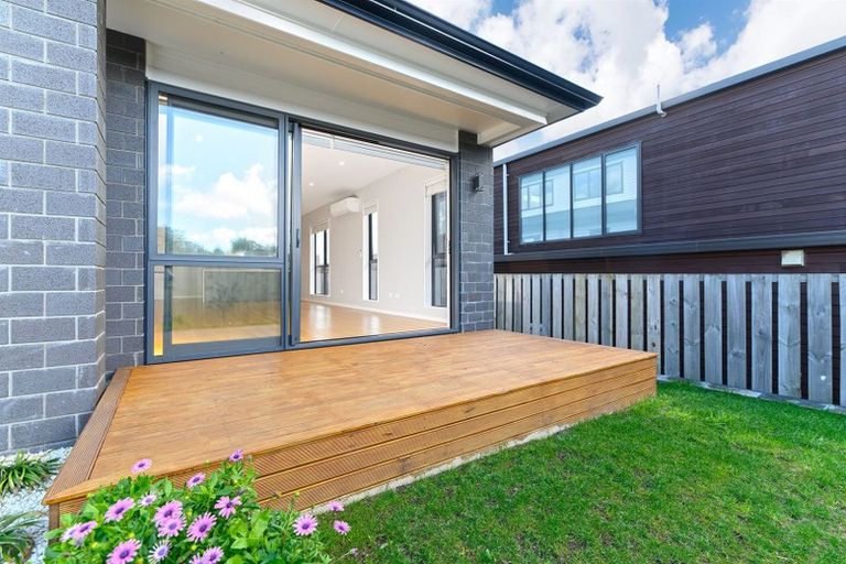 Photo of property in 8a Jeff Place, Howick, Auckland, 2014