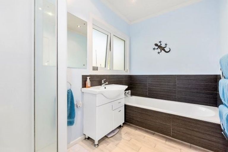 Photo of property in 28 Chisholm Place, Tainui, Dunedin, 9013