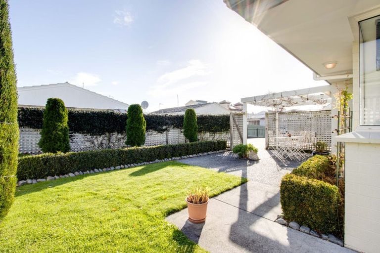 Photo of property in 405b Eastbourne Street East, Hastings, 4122