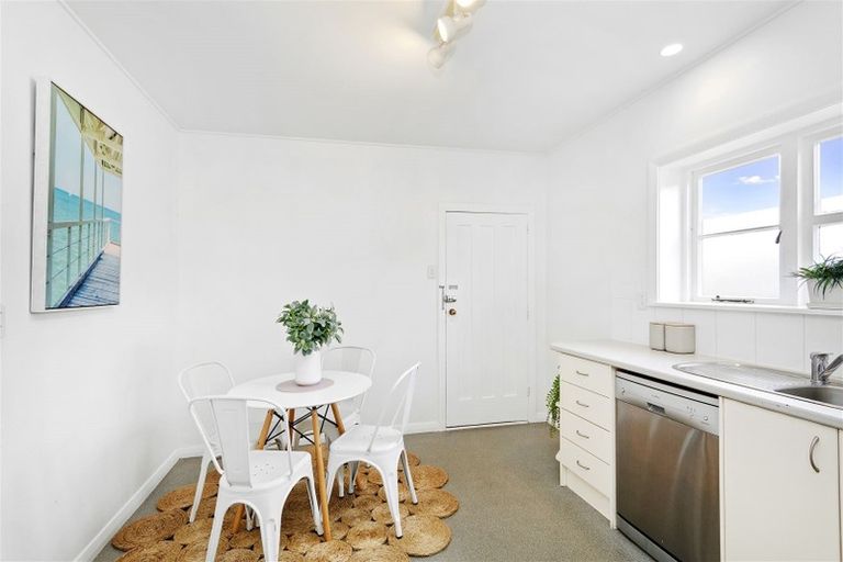 Photo of property in 18b Cressy Street, Waterloo, Lower Hutt, 5011