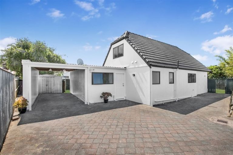 Photo of property in 2/327 Bucklands Beach Road, Bucklands Beach, Auckland, 2012
