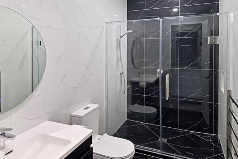 Photo of property in 10 Kuaha Road, Massey, Auckland, 0614