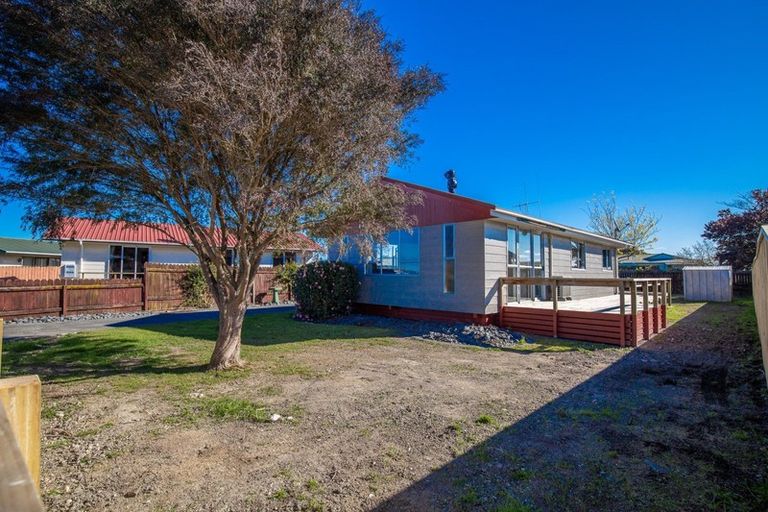 Photo of property in 6 Miller Place, Ngatea, 3503