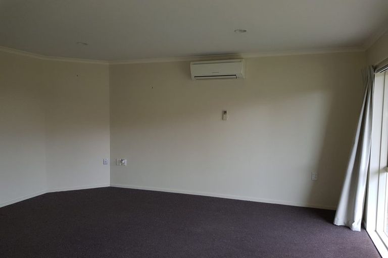 Photo of property in Rangeview Villas, 22/9 Fuller Close, Levin, 5510