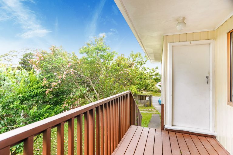 Photo of property in 1/47 Zita Maria Drive, Massey, Auckland, 0614