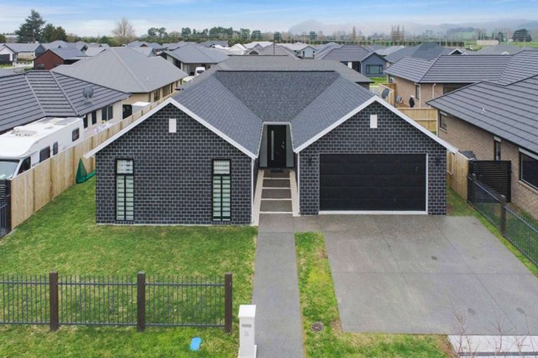 Photo of property in 26 Rose Leigh Drive, Cambridge, 3434