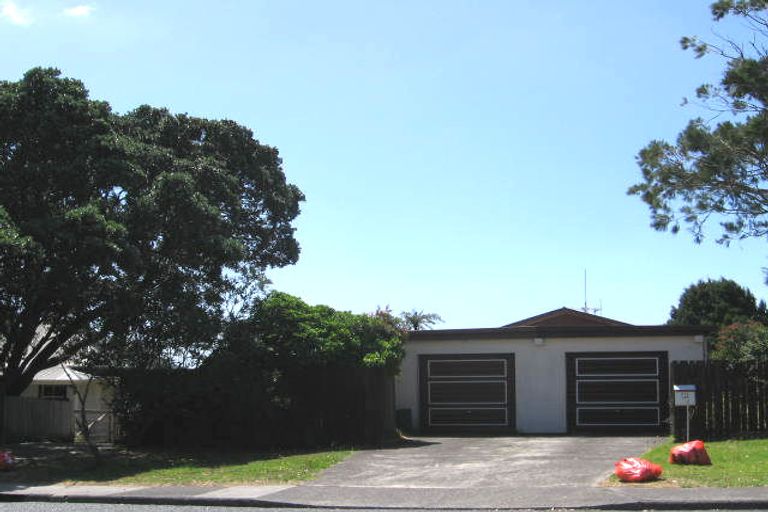 Photo of property in 2/37 Birkdale Road, Birkdale, Auckland, 0626