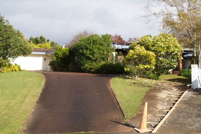 Photo of property in 6 Colleen Court, Cockle Bay, Auckland, 2014
