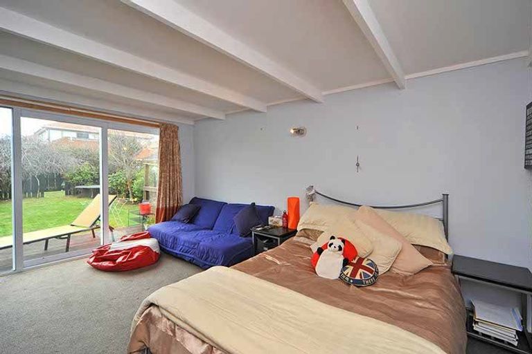 Photo of property in 137 Rongotai Road, Kilbirnie, Wellington, 6022