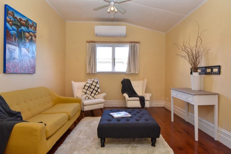 Photo of property in 224 High Street South, Carterton, 5713