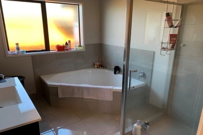 Photo of property in 15 Meadowfield Street, Flagstaff, Hamilton, 3210