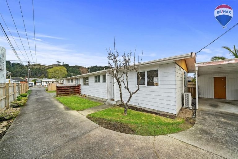 Photo of property in 2/8 Wilford Street, Wallaceville, Upper Hutt, 5018