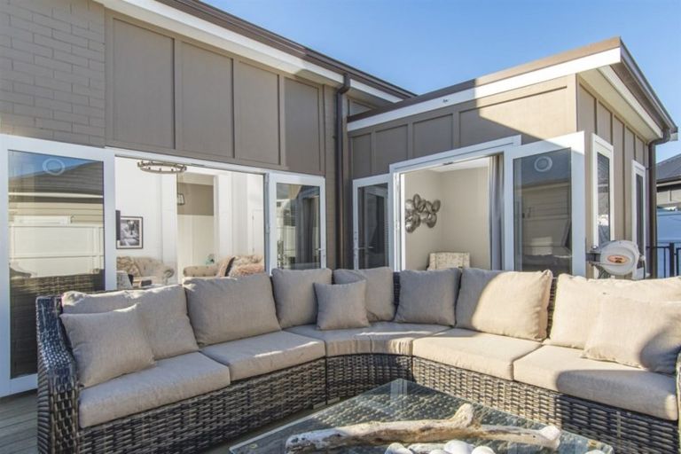 Photo of property in 8 Pebble Beach Way, Papamoa Beach, Papamoa, 3118