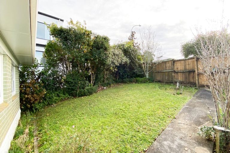 Photo of property in 23 Andrew Road, Howick, Auckland, 2010