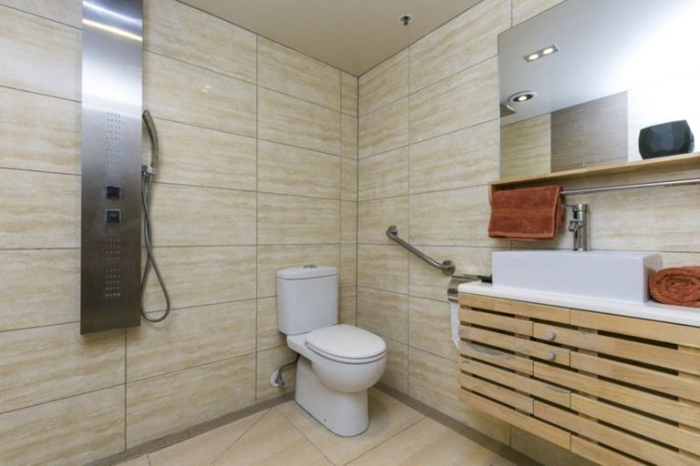 Photo of property in 228/21 Left Bank, Te Aro, Wellington, 6011