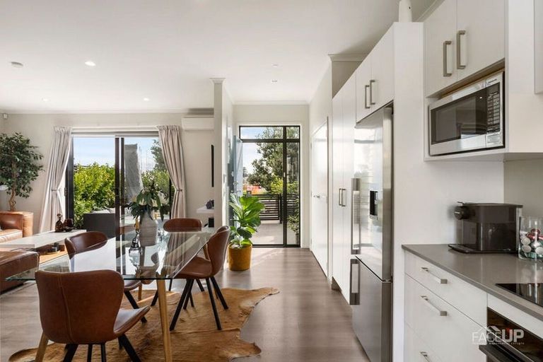 Photo of property in 19 Glidepath Road, Hobsonville, Auckland, 0616