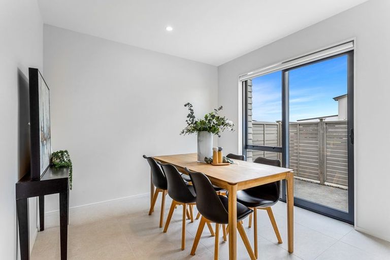 Photo of property in 70 Nganui Avenue, Takanini, Auckland, 2112