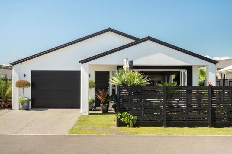 Photo of property in 17 Aubrey Way, Brookfield, Tauranga, 3110