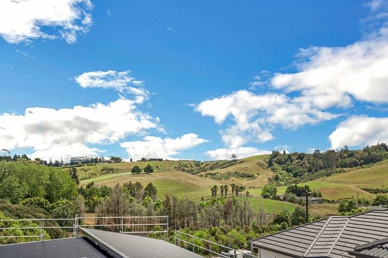 Photo of property in 32 Leathem Crescent, Pokeno, 2402