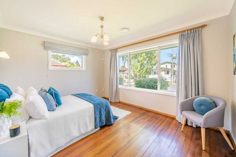 Photo of property in 28 Kashmir Avenue, Clouston Park, Upper Hutt, 5018