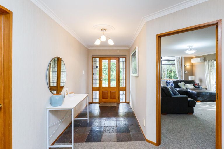 Photo of property in 4 Dresdan Court, Hokowhitu, Palmerston North, 4410