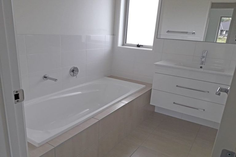 Photo of property in 18 Ngahau Street, Warkworth, 0910