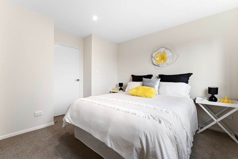 Photo of property in 3/10 Orchid Place, Te Atatu South, Auckland, 0610