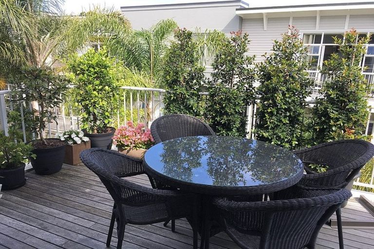 Photo of property in 42 Parkside Drive, Orewa, 0931