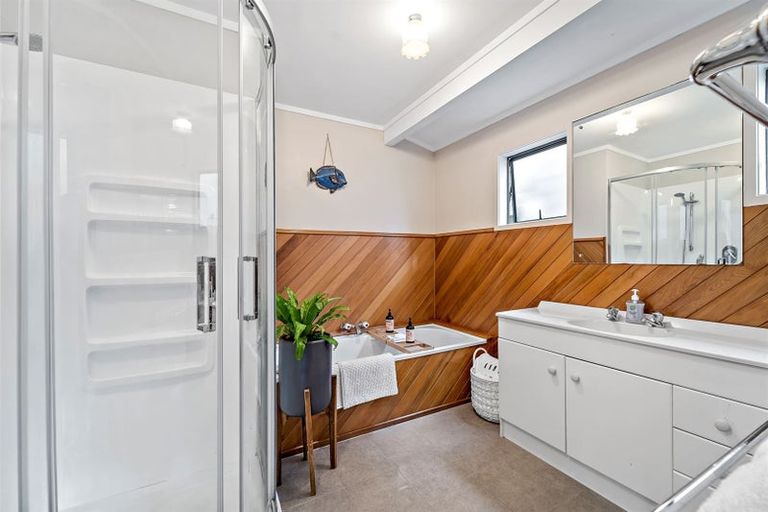 Photo of property in 1/685 East Coast Road, Browns Bay, Auckland, 0630