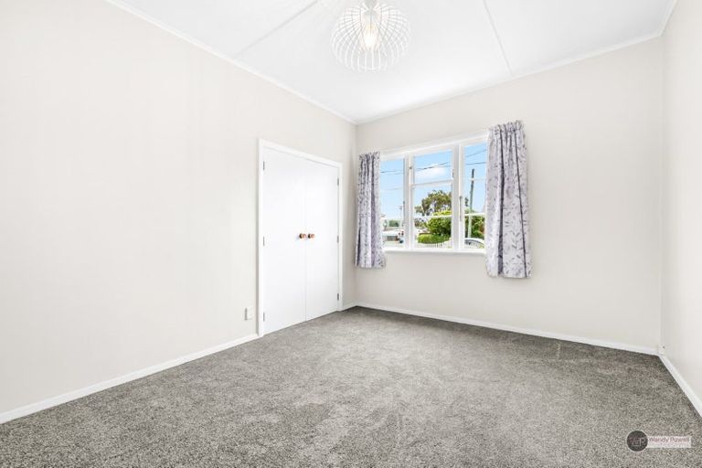 Photo of property in 10 Rumgay Street, Fairfield, Lower Hutt, 5011