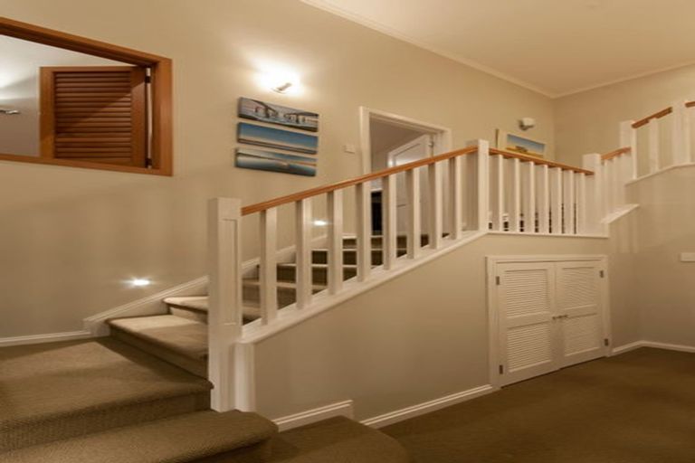 Photo of property in 8 Lynton Road, Bucklands Beach, Auckland, 2012