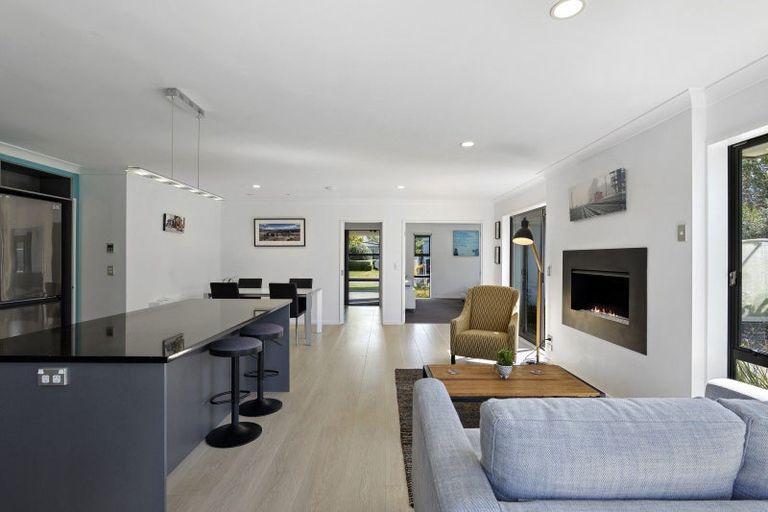 Photo of property in 8 Sentinel Place, Halswell, Christchurch, 8025