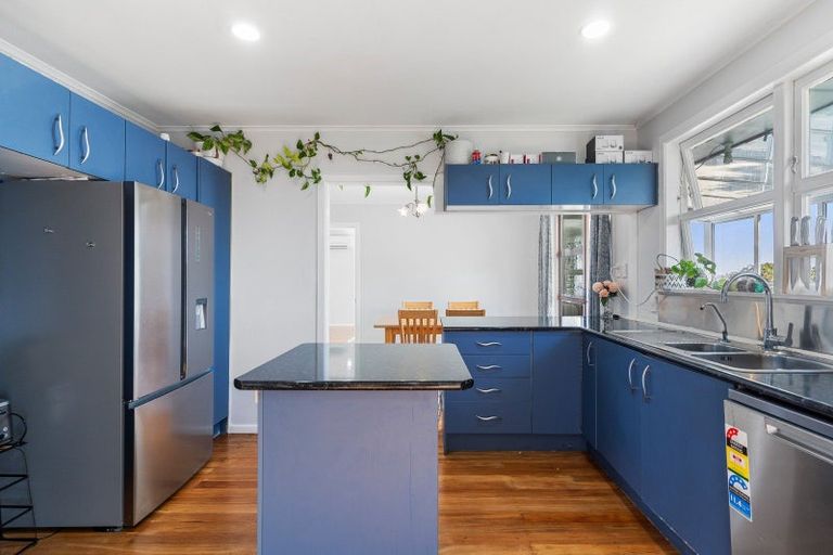 Photo of property in 65 Ridge Road, Howick, Auckland, 2014