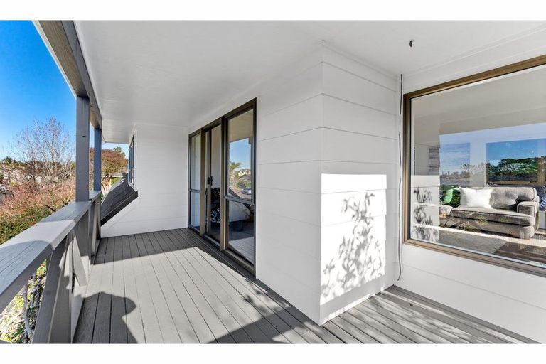 Photo of property in 74 Porritt Avenue, Chatswood, Auckland, 0626