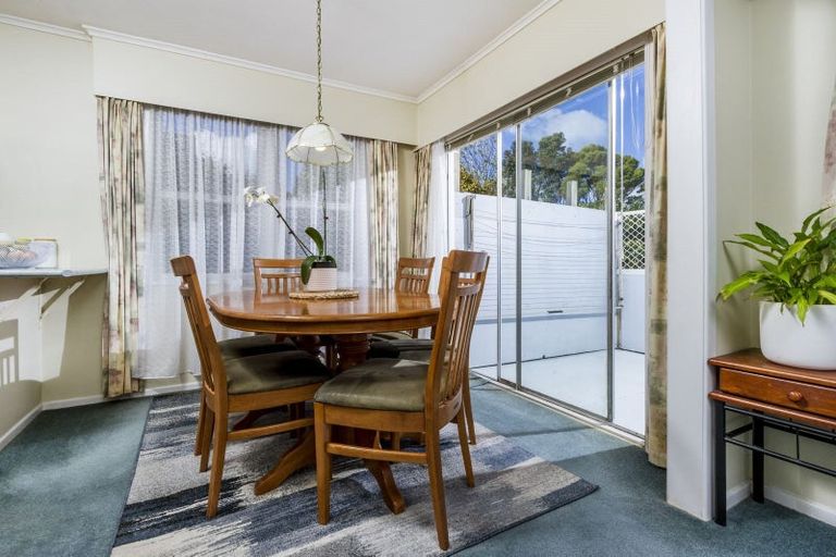 Photo of property in 1/28 Spencer Road, Pinehill, Auckland, 0632