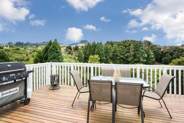 Photo of property in 11 Muirhill Place, Pokeno, 2402