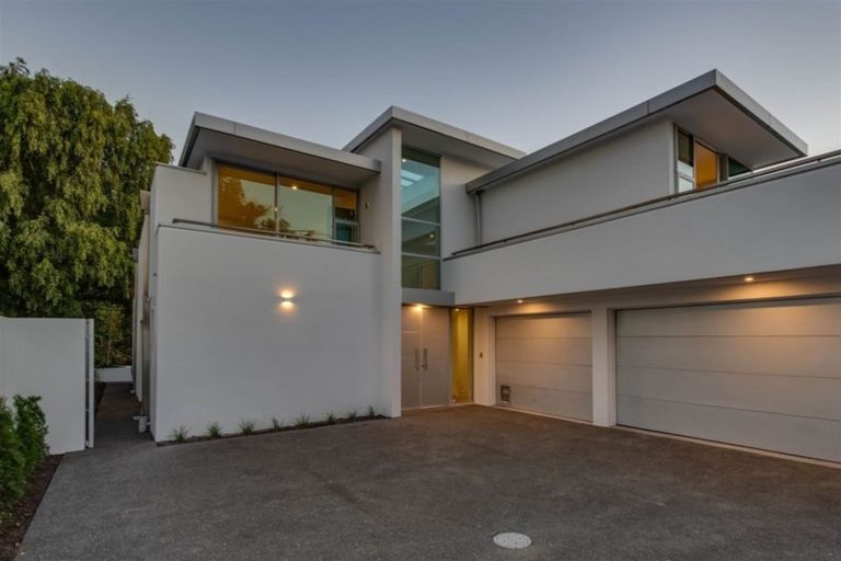 Photo of property in 16 Carlton Mill Road, Merivale, Christchurch, 8014