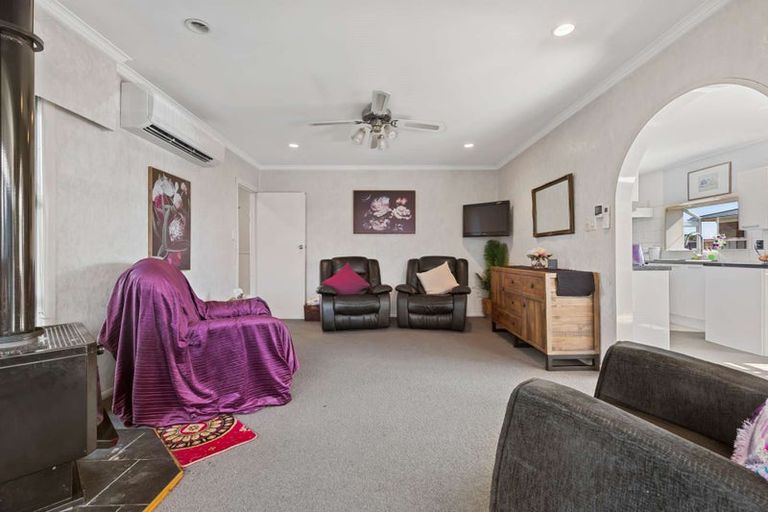 Photo of property in 50 Collins Road, Melville, Hamilton, 3206
