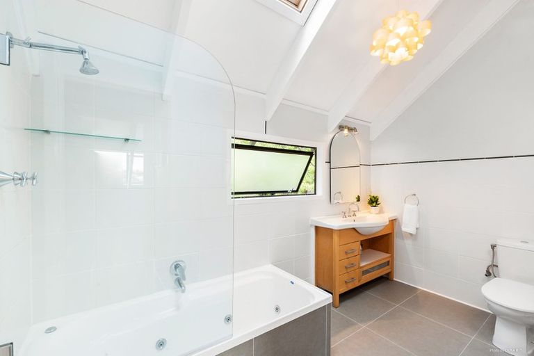 Photo of property in 120 Stredwick Drive, Torbay, Auckland, 0630