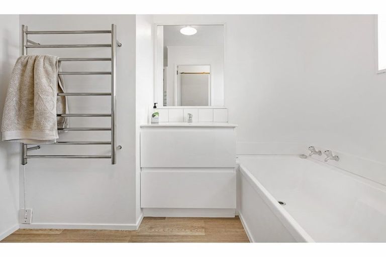 Photo of property in 22 Lloyd Drive, Nawton, Hamilton, 3200