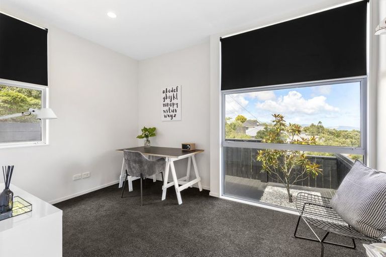 Photo of property in 43a Poto Road, Normandale, Lower Hutt, 5010