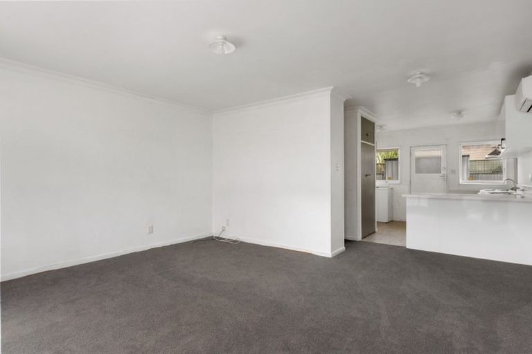 Photo of property in 2/504 Queen Street East, Hastings, 4122