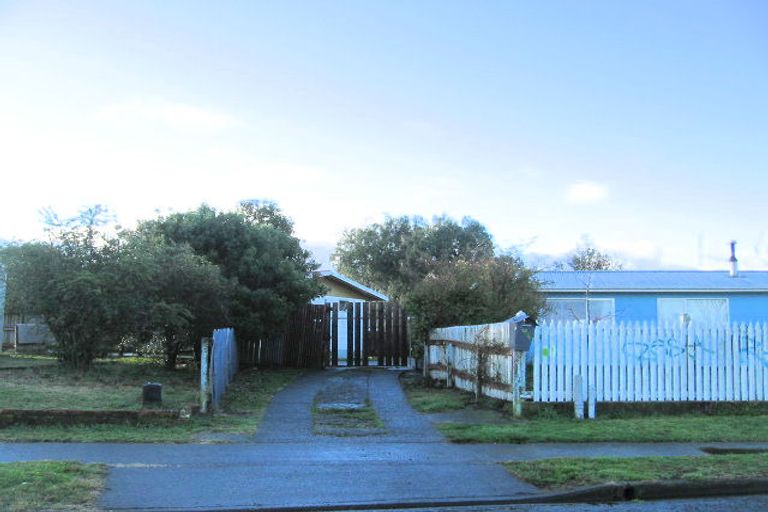 Photo of property in 10 Cortes Crescent, Flaxmere, Hastings, 4120