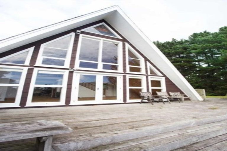 Photo of property in 81 Paetawa Road, Peka Peka, Waikanae, 5391