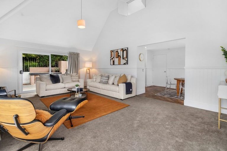 Photo of property in 8 Arawata Terrace, Fernhill, Queenstown, 9300