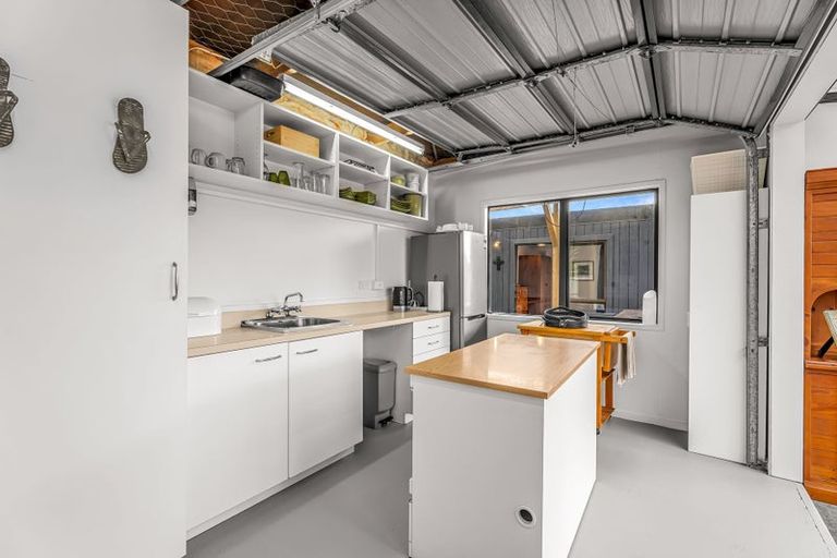 Photo of property in 17 Cook Drive, Whitianga, 3510