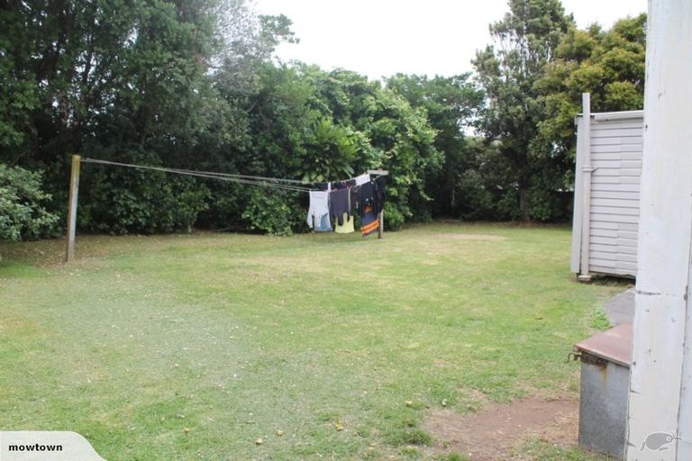 Photo of property in 20 Domett Street, Opunake, 4616